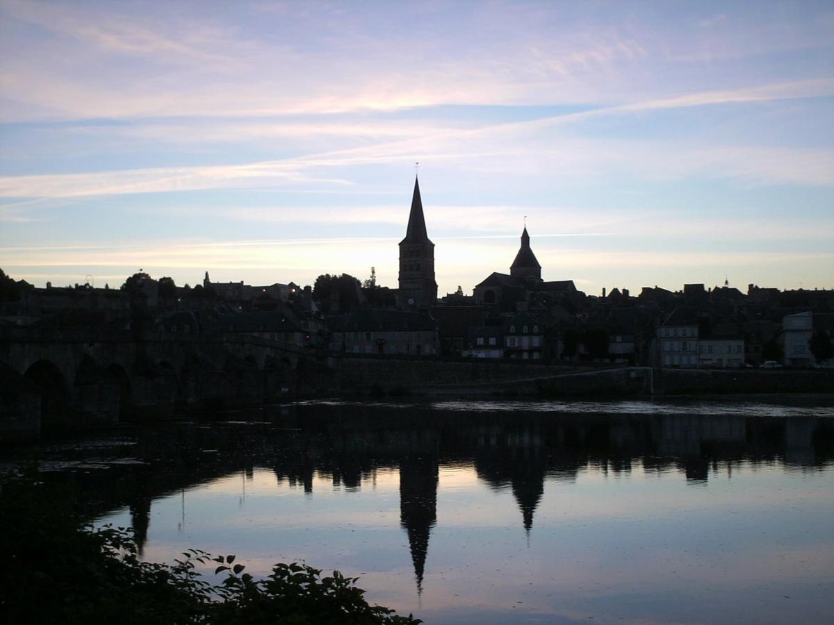 La Charité-sur-Loire Maison De La Loire المظهر الخارجي الصورة